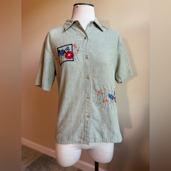 Bobbie Brooks Cotton Olive Green Short Sleeve Button Up With Floral Embroidery - Picture 4 of 8